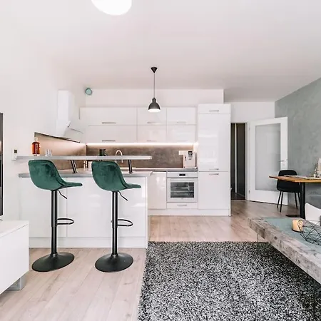 Ah Radnica Luxury Lägenhet *